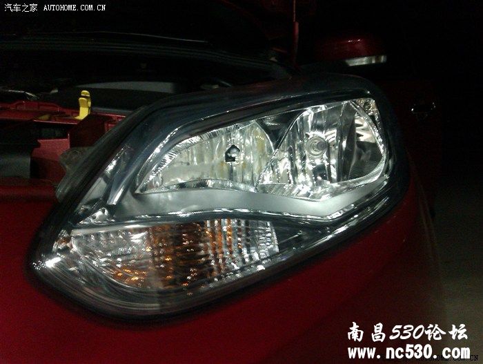 新福克斯改正品Q5， 天使眼，双色日行灯。