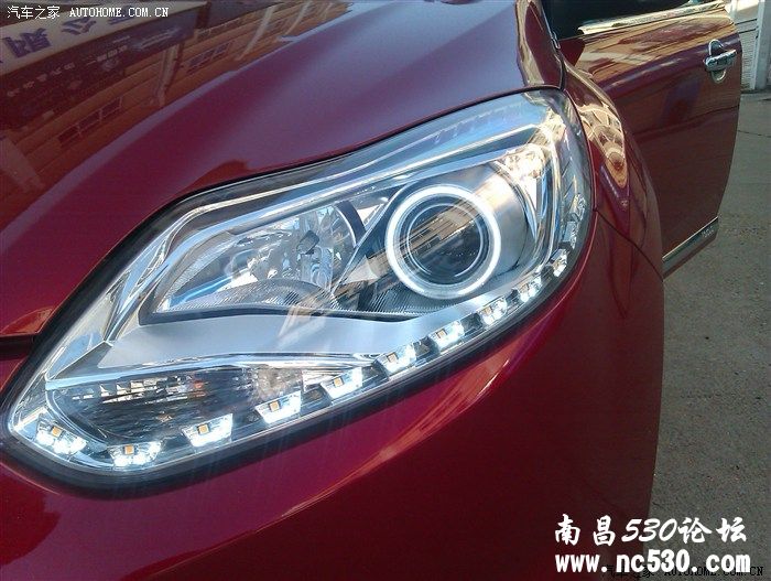 新福克斯改正品Q5， 天使眼，双色日行灯。