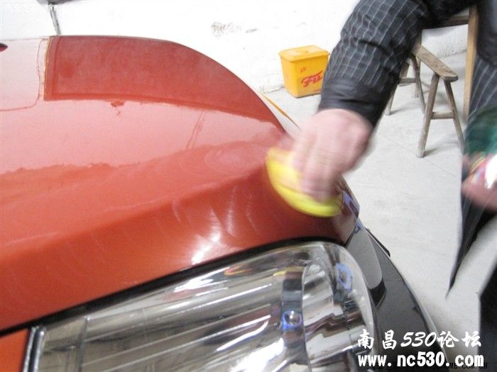 闲来没事～！天气很好，减减肥自己洗车，打蜡～！