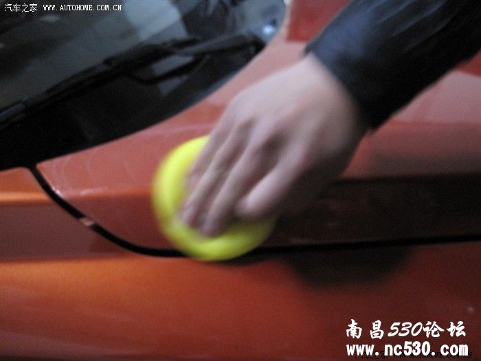 闲来没事～！天气很好，减减肥自己洗车，打蜡～！