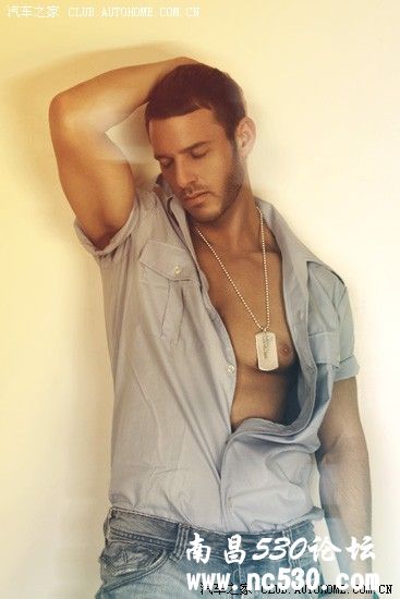 女性安全驾驶技巧指南 眼观六路耳听八方