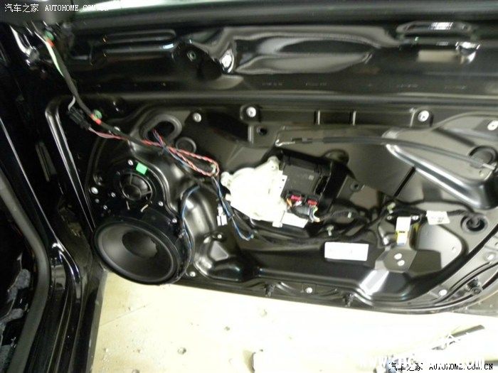 大众迈腾B7升级原厂丹拿音响系统