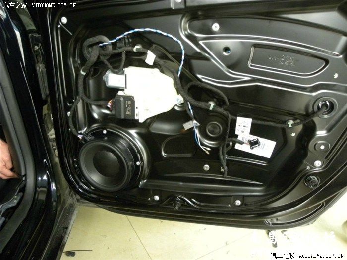 大众迈腾B7升级原厂丹拿音响系统