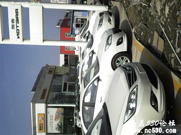 好美的生活——路上的美景，公司的车。