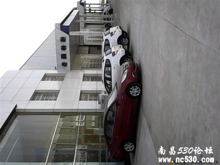 好美的生活——路上的美景，公司的车。