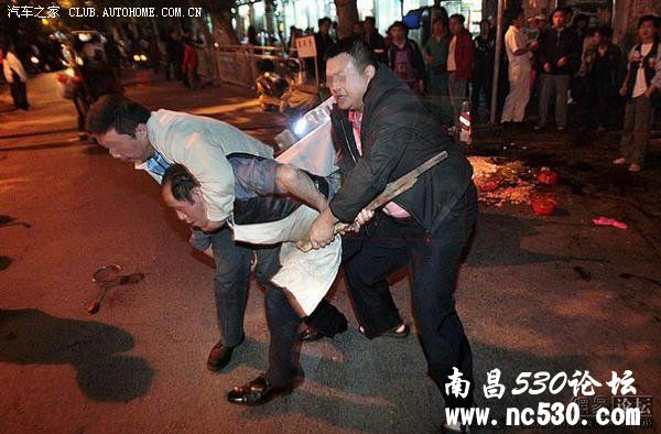 纪实：城管行动在午夜开始 【猛图 堪比大片】