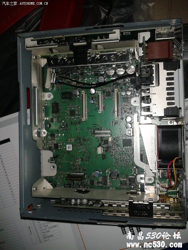 保时捷卡宴升级高清索尼CCD芯片倒车影像