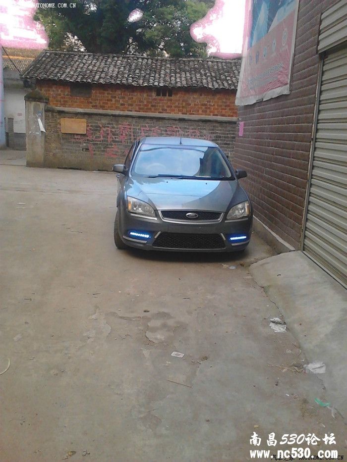 追求潮流。07款三厢福克斯完美变身