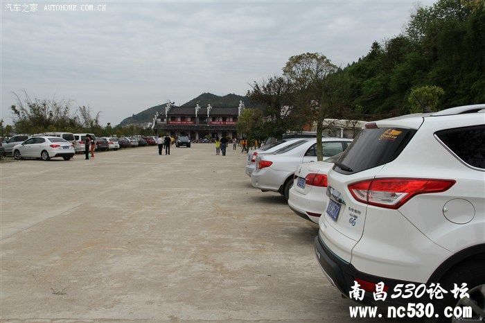 周末带女儿到赣县桃花游玩