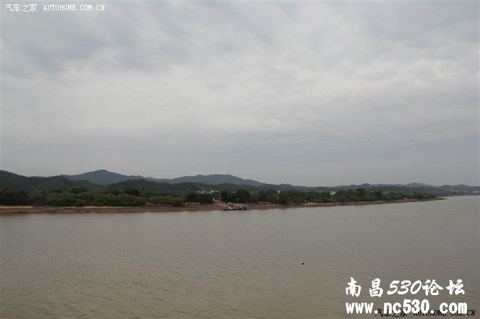 周末带女儿到赣县桃花游玩