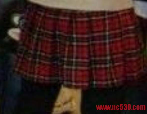 这是那里演出穿的啊， 学校还是搞什么活动