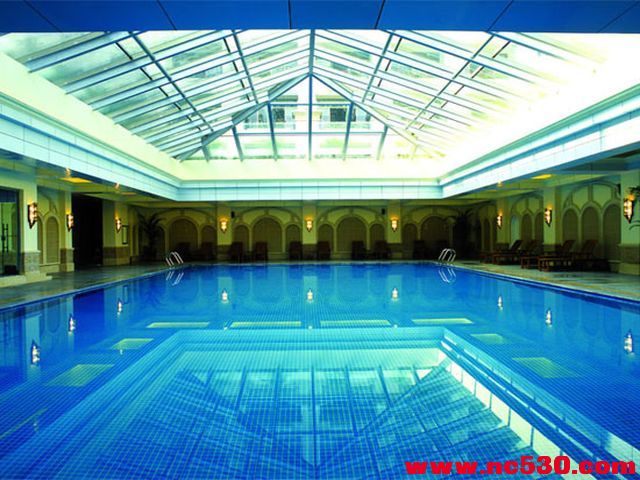 游泳池.jpg